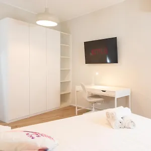 Апартаменты Dreams Exclusive With Terrace - Free Parking - M1 Station - Near Center, Милан